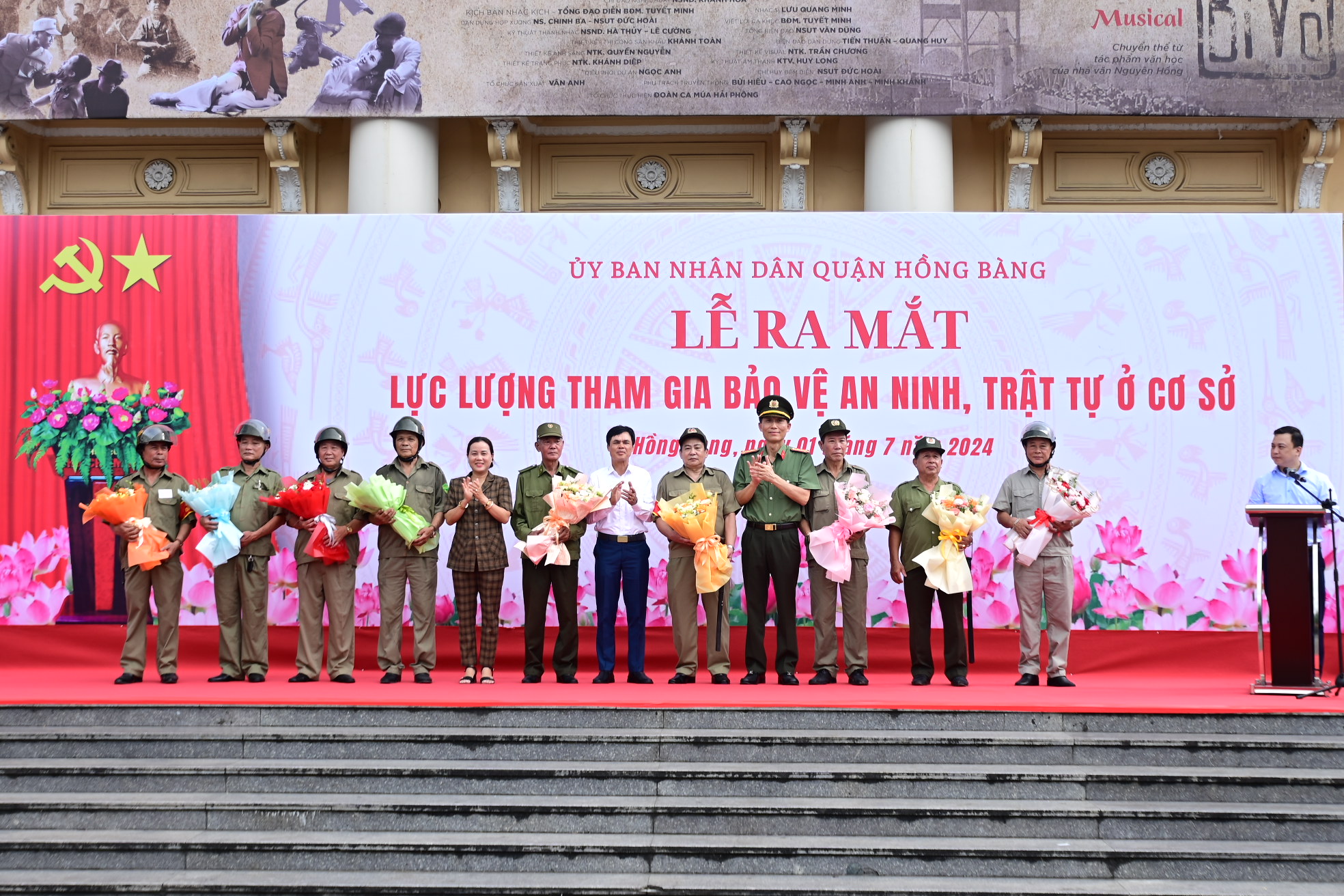 Quận Hồng Bàng ra mắt lực lượng tham gia bảo vệ an ninh, trật tự ở cơ sở